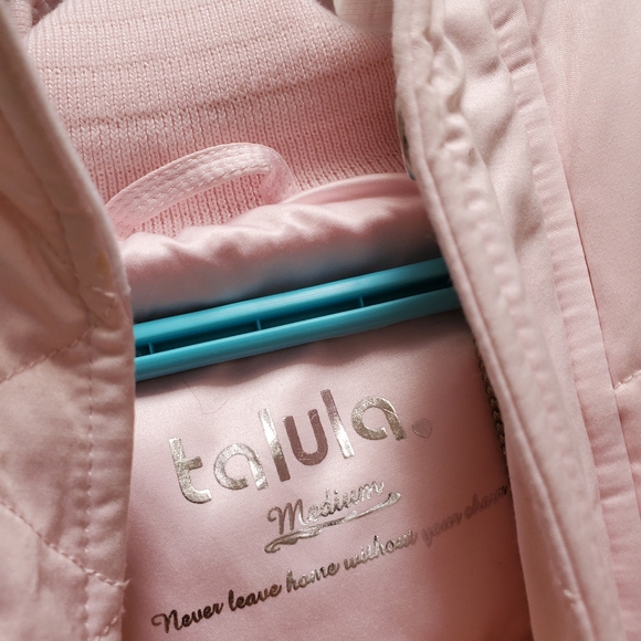 TALULUA - Faux white fur trim around hoodie - Picture 3 of 6